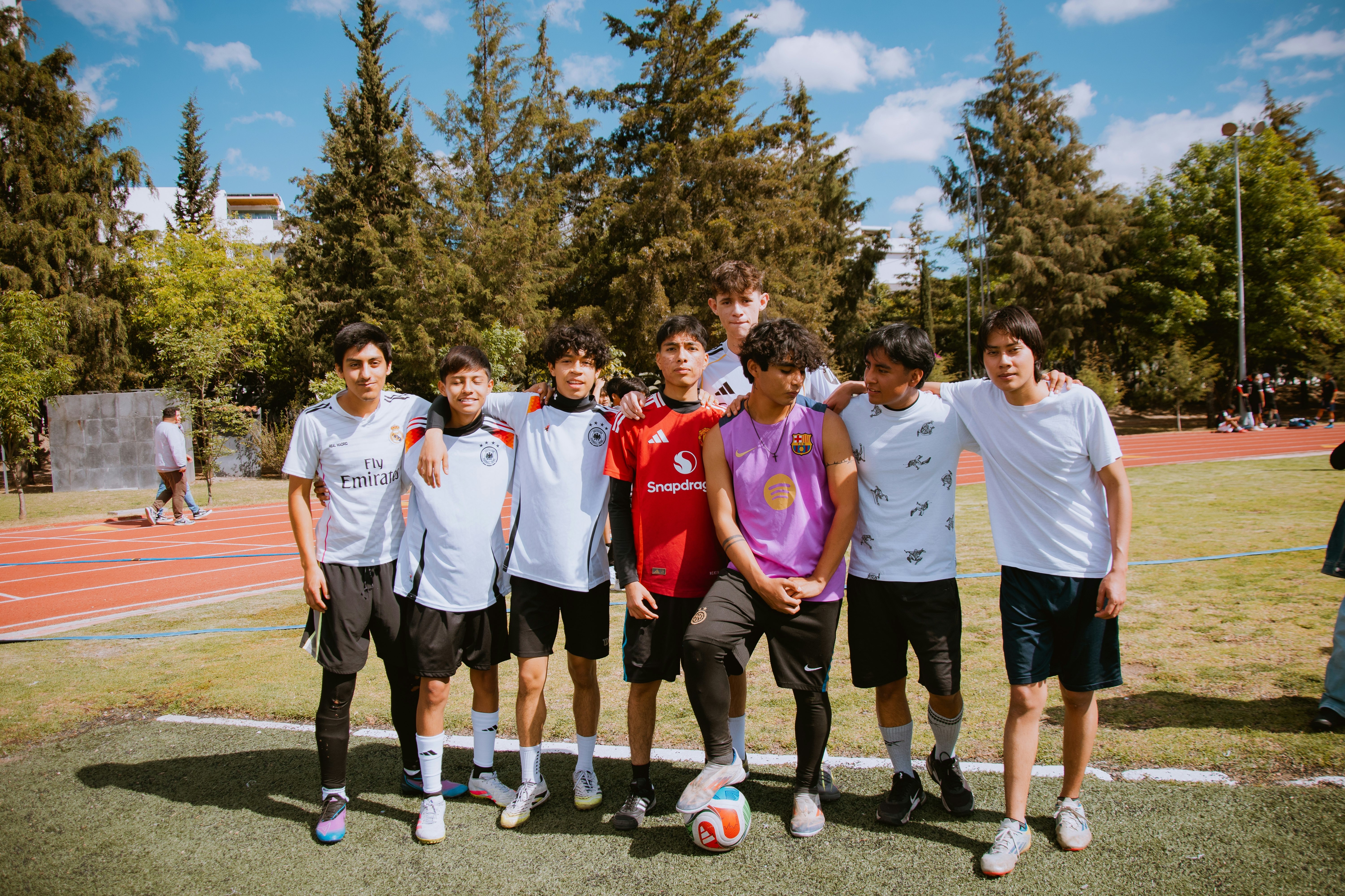 《模拟器训练：打者如何在登场前“预习”100英里的速球？》